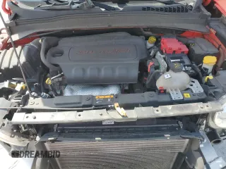 2021 Jeep Renegade Sport z VIN ZACNJDAB6MPM31904, wystawiony jako Copart lot #57139845 z przebiegiem 59 286 mil mil oraz Szkoda całkowita • Salvage title. Historia ofert i sprzedaży dostępna na DreamBid. Obrazek 12.