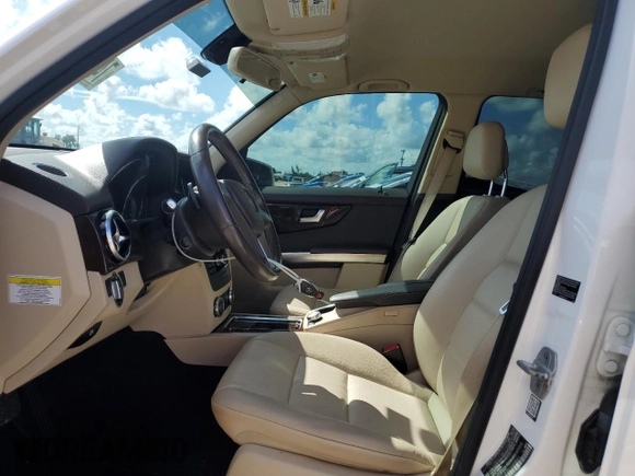 2014 Mercedes-Benz GLK 350 with VIN WDCGG5HB3EG239824, listed as a Copart auction lot 74069524 with 60,217 mi miles and Salvage Title. Bid and sale history available at DreamBid. Image 7.