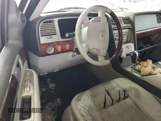 2006 Lincoln Navigator Luxury z VIN 5LMFU28516LJ01056, wystawiony jako Copart lot #55168095 z przebiegiem Nie podano mil oraz Szkoda całkowita • Salvage title. Historia ofert i sprzedaży dostępna na DreamBid. Obrazek 8.
