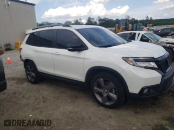 2021 Honda Passport Touring z VIN 5FNYF7H91MB015479, wystawiony jako Copart lot #56127214 z przebiegiem 28 039 mil mil oraz Szkoda całkowita • Salvage title. Historia ofert i sprzedaży dostępna na DreamBid. Obrazek 4.