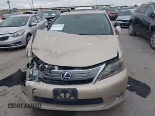 2010 Lexus HS 250h z VIN JTHBB1BA0A2025516, wystawiony jako IAAI lot #42019490 z przebiegiem Nie podano mil oraz . Historia ofert i sprzedaży dostępna na DreamBid. Obrazek 12.