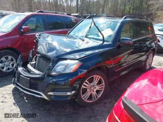 2015 Mercedes-Benz GLK-Class GLK 350 with VIN WDCGG8JB2FG349860, listed as a IAAI auction lot 41863818 with 1 mi miles. Bid and sale history available at carsss.com. Image 2.