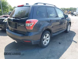 2016 Subaru Forester 2.5i z VIN JF2SJABC5GH541514, wystawiony jako IAAI lot #42312781 z przebiegiem 105 229 mil mil oraz . Historia ofert i sprzedaży dostępna na DreamBid. Obrazek 4.
