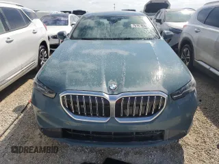 2024 BMW 5 Series 530i with VIN WBA43FJ06RCP78807, listed as a Copart auction lot 76187984 with 2,692 mi miles and Non Repairable. Bid and sale history available at carsss.com. Image 5.
