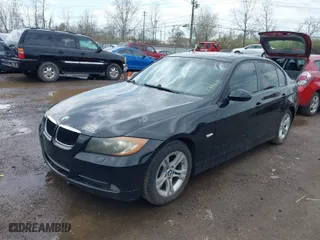 2008 BMW 3 Series 328xi with VIN WBAVC93588K044348, listed as a IAAI auction lot 41915673 with 172,403 mi miles. Bid and sale history available at carsss.com. Image 2.