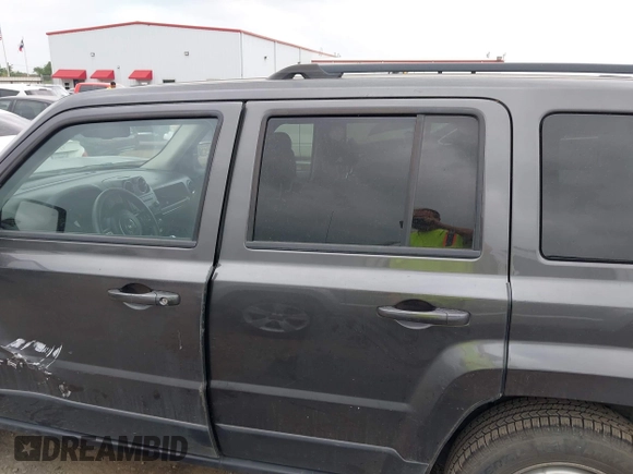 2016 Jeep Patriot Sport with VIN 1C4NJPBA8GD600091, listed as a IAAI auction lot 41958273 with 165,876 mi miles and . Bid and sale history available at carsss.com. Image 15.