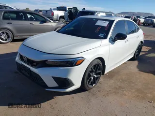 2024 Honda Civic Si z VIN 2HGFE1E5XRH474666, wystawiony jako IAAI lot #41505862 z przebiegiem 10 798 mil mil oraz . Historia ofert i sprzedaży dostępna na DreamBid. Obrazek 17.