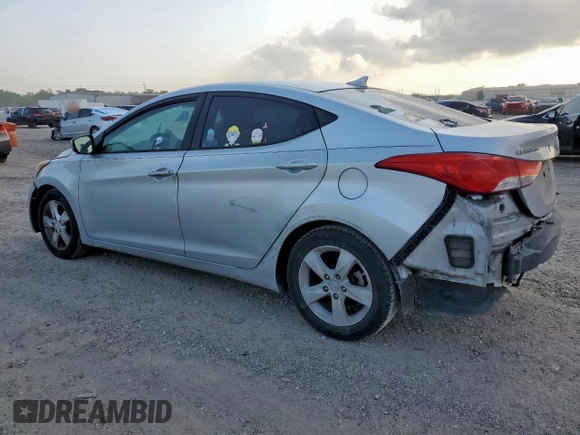 2013 Hyundai Elantra GLS z VIN KMHDH4AE2DU754975, wystawiony jako Copart lot #59701275 z przebiegiem 180 451 mil mil oraz Szkoda całkowita • Salvage title. Historia ofert i sprzedaży dostępna na DreamBid. Obrazek 2.