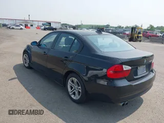 2008 BMW 3 Series 328xi with VIN WBAVC93528K040277, listed as a IAAI auction lot 42446998 with 155,596 mi miles and . Bid and sale history available at DreamBid. Image 3.