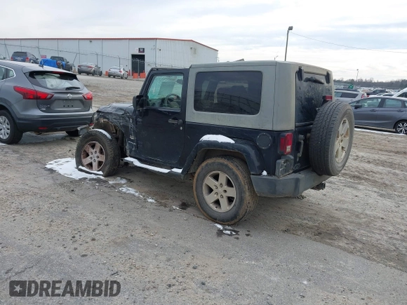 2007 Jeep Wrangler Sahara z VIN 1J8FA54107L202622, wystawiony jako IAAI lot #41391138 z przebiegiem 251 388 mil mil oraz . Historia ofert i sprzedaży dostępna na DreamBid. Obrazek 3.