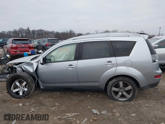 2007 Mitsubishi Outlander XLS with VIN JA4MT41X47U001032, listed as a IAAI auction lot 41185020 with 176,971 mi miles. Bid and sale history available at carsss.com. Image 14.