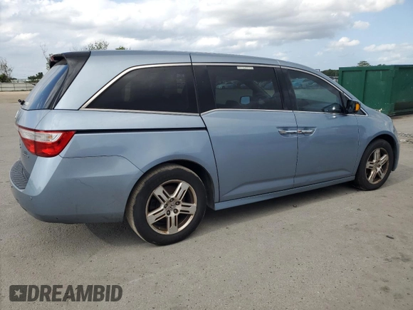 2013 Honda Odyssey Touring with VIN 5FNRL5H95DB067747, listed as a Copart auction lot 52769045 with 355,913 mi miles and Clean Title. Bid and sale history available at carsss.com. Image 3.