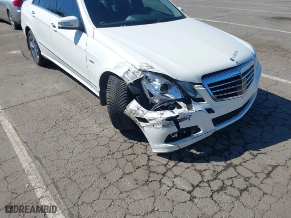 2011 Mercedes-Benz E-Class E 350 Luxury BlueTEC with VIN WDDHF2EB6BA505602, listed as a IAAI auction lot 41859128 with 114,146 mi miles. Bid and sale history available at carsss.com. Image 6.