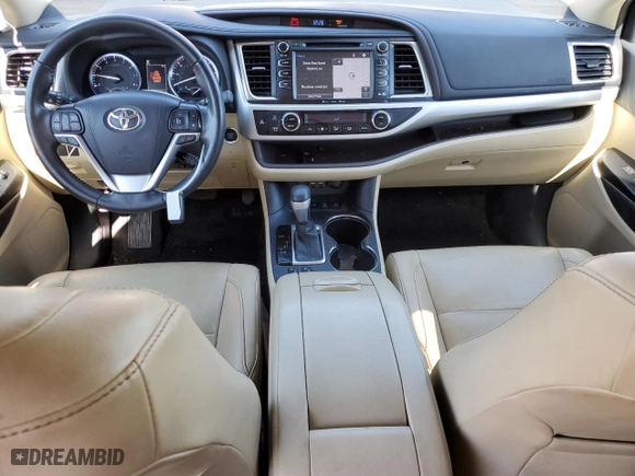 2019 Toyota Highlander SE with VIN 5TDJZRFHXKS735130, listed as a Copart auction lot 48136405 with 81,461 mi miles and Salvage Title. Bid and sale history available at carsss.com. Image 8.