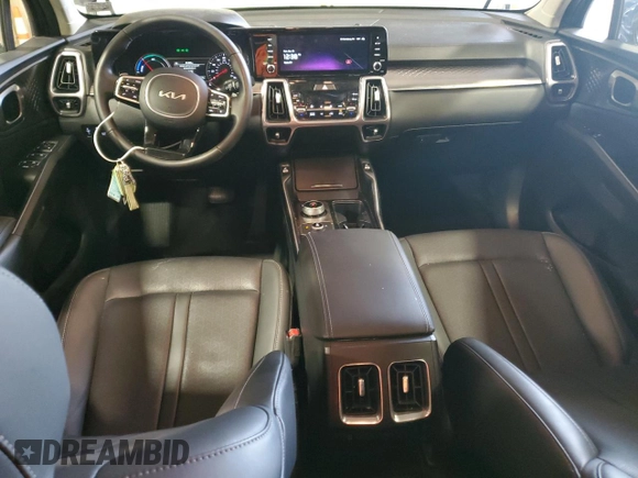 2024 Kia Sorento EX with VIN KNDRHDLG0R5248541, listed as a Copart auction lot 86906364 with 10,017 mi miles and Salvage title. Bid and sale history available at DreamBid. Image 8.