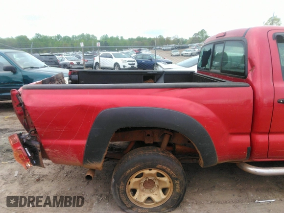2009 Toyota Tacoma with VIN 5TEPX42N29Z669572, listed as a IAAI auction lot 41954697 with 146,908 mi miles. Bid and sale history available at carsss.com. Image 8.