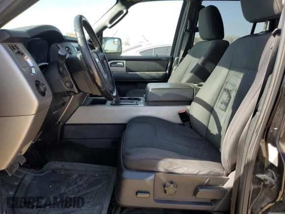 2017 Ford Expedition Max XLT z VIN 1FMJK1HT4HEA68878, wystawiony jako Copart lot #49664535 z przebiegiem 150 379 mil mil oraz Czysty tytuł • Clean title. Historia ofert i sprzedaży dostępna na DreamBid. Obrazek 7.