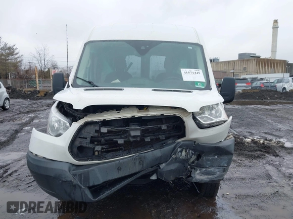 2018 Ford Transit Passenger XL z VIN 1FBAX2CM8JKA03622, wystawiony jako IAAI lot #41571449 z przebiegiem 313 553 mil mil oraz . Historia ofert i sprzedaży dostępna na DreamBid. Obrazek 12.