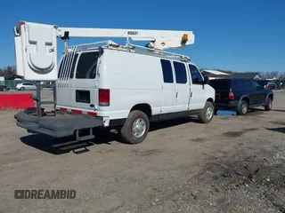 2007 Ford Econoline Cargo with VIN 1FTSE34L47DA57417, listed as a IAAI auction lot 41832862 with 124,517 mi miles. Bid and sale history available at carsss.com. Image 4.