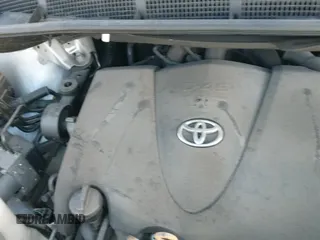 2018 Toyota Sienna XLE Auto Access Seat with VIN 5TDYZ3DC9JS910226, listed as a IAAI auction lot 43176597 with 67,476 mi miles and . Bid and sale history available at DreamBid. Image 23.