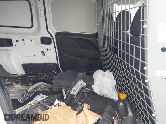 2017 Ram ProMaster City Cargo Tradesman с VIN ZFBERFAB7H6H01048, выставлен на аукционе IAAI как лот 42354783 с пробегом 218 870 миль миль и . История ставок и продаж доступна на DreamBid. Изображение 8.