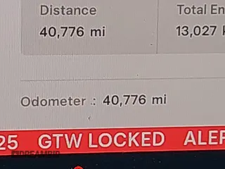 2024 Tesla Model 3 z VIN 5YJ3E1EA0RF782725, wystawiony jako IAAI lot #42248130 z przebiegiem 40 776 mil mil oraz . Historia ofert i sprzedaży dostępna na DreamBid. Obrazek 15.