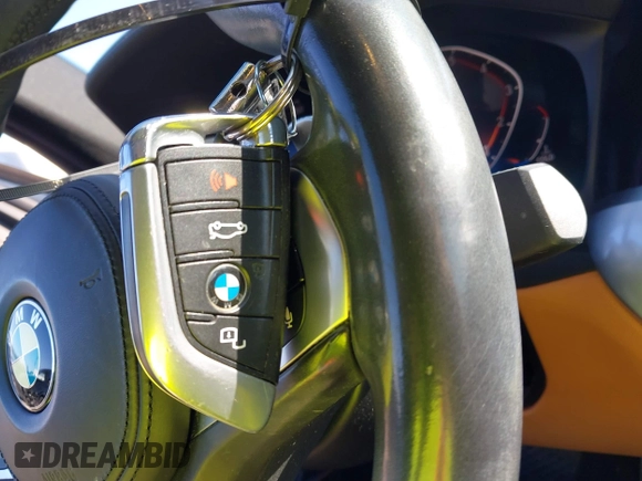 2020 BMW 3 Series 330i xDrive with VIN WBA5R7C07LFH92066, listed as a IAAI auction lot 41603868 with 44,439 mi miles. Bid and sale history available at carsss.com. Image 11.