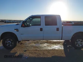 2010 Ford Super Duty F-250 SRW XL with VIN 1FTSW2B57AEB10561, listed as a IAAI auction lot 41507930 with 290,173 mi miles. Bid and sale history available at carsss.com. Image 14.