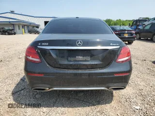 2017 Mercedes-Benz E 300 Luxury z VIN WDDZF4KB1HA184565, wystawiony jako Copart lot #57886485 z przebiegiem 155 307 mil mil oraz Czysty tytuł • Clean title. Historia ofert i sprzedaży dostępna na DreamBid. Obrazek 6.