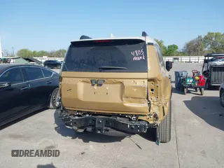 2024 Toyota Land Cruiser z VIN JTEABFAJ9RK012363, wystawiony jako IAAI lot #41859375 z przebiegiem 5 420 mil mil oraz . Historia ofert i sprzedaży dostępna na DreamBid. Obrazek 17.