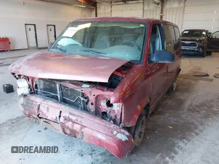 1997 Chevrolet Astro z VIN 1GNDM19WXVB131278, wystawiony jako IAAI lot #42231868 z przebiegiem 271 239 mil mil oraz . Historia ofert i sprzedaży dostępna na DreamBid. Obrazek 2.