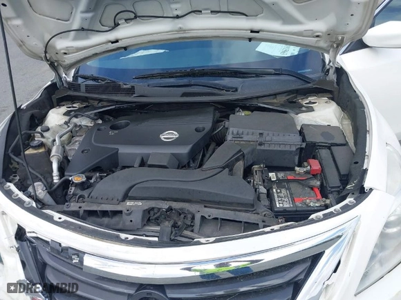 2013 Nissan Altima 2.5 SL with VIN 1N4AL3AP4DC273073, listed as a IAAI auction lot 41915963 with 194,475 mi miles. Bid and sale history available at carsss.com. Image 10.