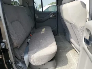 2015 Nissan Frontier SV z VIN 1N6AD0ER5FN711170, wystawiony jako Copart lot #53733005 z przebiegiem 146 126 mil mil oraz Szkoda całkowita • Salvage title. Historia ofert i sprzedaży dostępna na DreamBid. Obrazek 11.