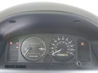 2000 Chevrolet Prizm LSi z VIN 1Y1SK5289YZ401584, wystawiony jako IAAI lot #42263210 z przebiegiem 151 567 mil mil oraz . Historia ofert i sprzedaży dostępna na DreamBid. Obrazek 7.