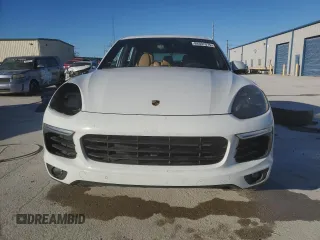 2016 Porsche Cayenne with VIN WP1AA2A23GLA06380, listed as a Copart auction lot 89397075 with 100,854 mi miles and Clean Title. Bid and sale history available at carsss.com. Image 5.