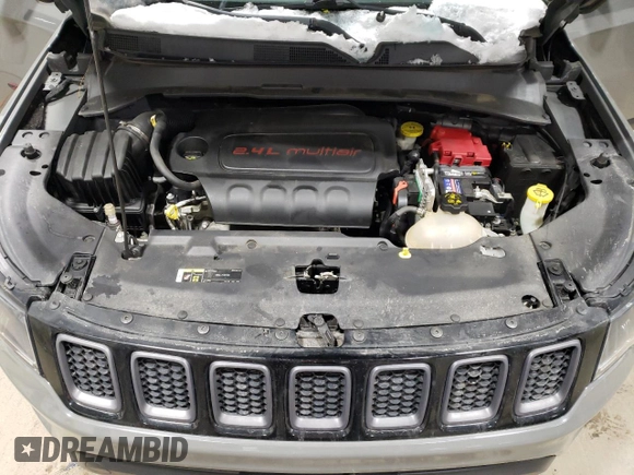 2020 Jeep Compass Trailhawk with VIN 3C4NJDDB0LT215553, listed as a Copart auction lot 45045165 with 90,702 mi miles and Salvage Title. Bid and sale history available at carsss.com. Image 13.