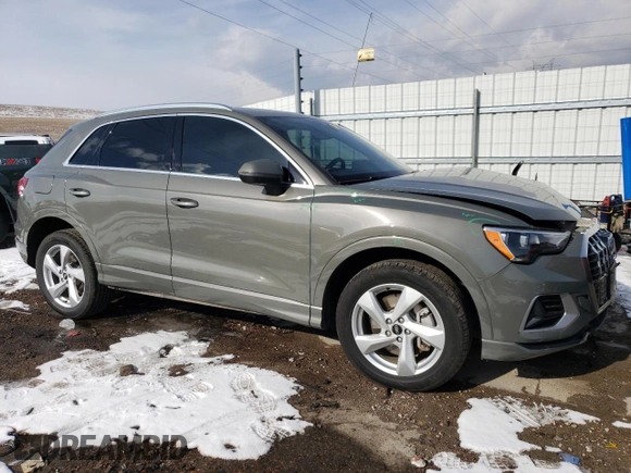 2022 Audi Q3 Premium with VIN WA1AUCF33N1052925, listed as a Copart auction lot 45545485 with 37,002 mi miles and Salvage Title. Bid and sale history available at carsss.com. Image 4.