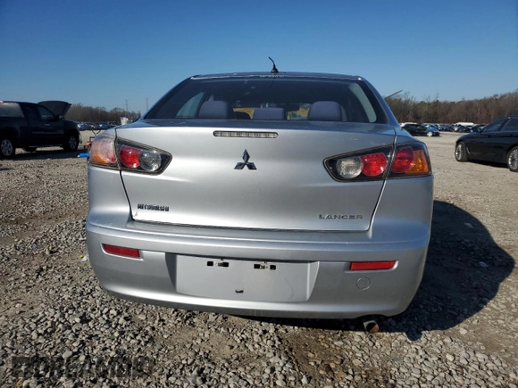 2015 Mitsubishi Lancer ES z VIN JA32U2FU4FU022022, wystawiony jako Copart lot #46281395 z przebiegiem 142 071 mil mil oraz Szkoda całkowita • Salvage title. Historia ofert i sprzedaży dostępna na DreamBid. Obrazek 6.