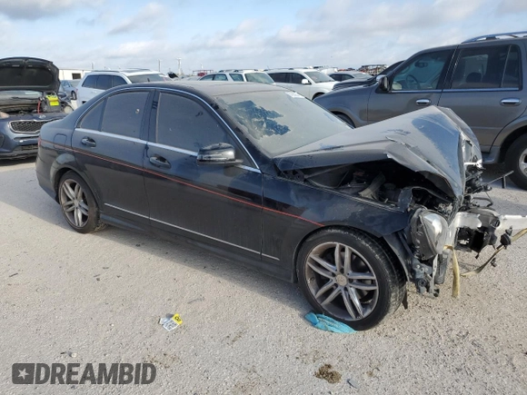 2013 Mercedes-Benz C 250 Sport z VIN WDDGF4HB9DA743160, wystawiony jako Copart lot #83699384 z przebiegiem Nie podano mil oraz Szkoda całkowita • Salvage title. Historia ofert i sprzedaży dostępna na DreamBid. Obrazek 4.
