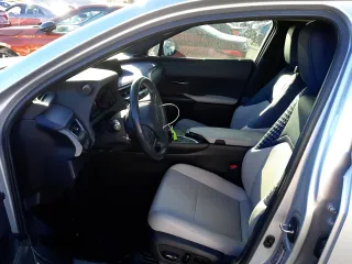 2019 Lexus UX with VIN JTHY3JBH5K2000276, listed as a Copart auction lot 43236473 with 49,145 mi miles. Bid and sale history available at carsss.com. Image 7.