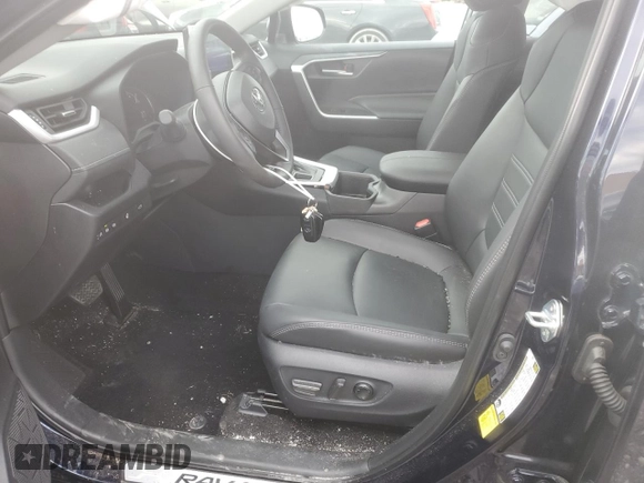 2024 Toyota RAV4 XLE Premium z VIN 2T3A1RFV3RW483484, wystawiony jako Copart lot #55901875 z przebiegiem 2 633 mil mil oraz Szkoda całkowita • Salvage title. Historia ofert i sprzedaży dostępna na DreamBid. Obrazek 7.