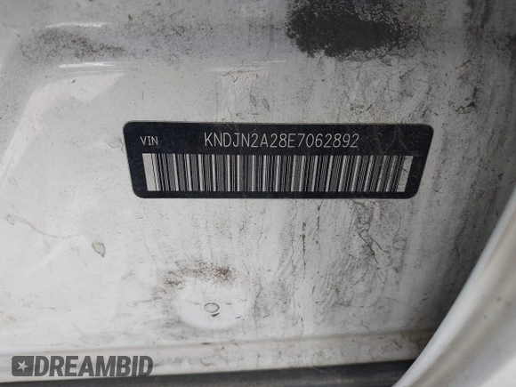 2014 Kia Soul with VIN KNDJN2A28E7062892, listed as a IAAI auction lot 42020357 with 265,317 mi miles. Bid and sale history available at carsss.com. Image 9.