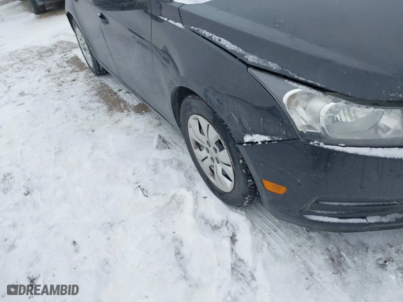 2013 Chevrolet Cruze LS with VIN 1G1PA5SH1D7267312, listed as a IAAI auction lot 41052844 with 181,905 mi miles. Bid and sale history available at carsss.com. Image 6.