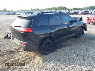 2016 Jeep Cherokee Sport z VIN 1C4PJLABXGW369484, wystawiony jako IAAI lot #42297484 z przebiegiem 157 529 mil mil oraz . Historia ofert i sprzedaży dostępna na DreamBid. Obrazek 4.