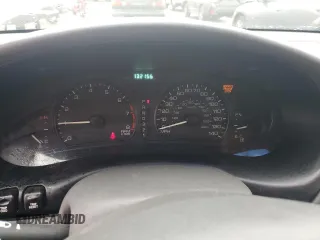 2000 Oldsmobile Intrigue GX z VIN 1G3WH52H8YF257547, wystawiony jako Copart lot #79727714 z przebiegiem 132 156 mil mil oraz Szkody całkowita. Historia ofert i sprzedaży dostępna na DreamBid. Obrazek 9.