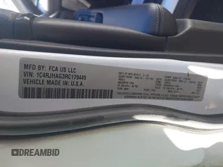2024 Jeep Grand Cherokee Laredo z VIN 1C4RJHAG3RC179449, wystawiony jako IAAI lot #41982811 z przebiegiem 26 518 mil mil oraz . Historia ofert i sprzedaży dostępna na DreamBid. Obrazek 9.