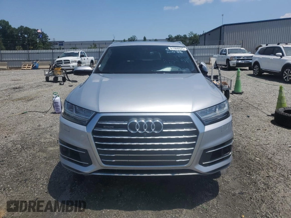 2017 Audi Q7 Prestige with VIN WA1VAAF7XHD059360, listed as a Copart auction lot 61988625 with 149,708 mi miles and Clean title. Bid and sale history available at DreamBid. Image 5.