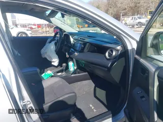 2013 Toyota RAV4 XLE with VIN JTMRFREV8DD039769, listed as a IAAI auction lot 41573734 with 111,129 mi miles. Bid and sale history available at carsss.com. Image 5.