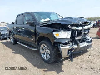 2019 Ram 1500 Big Horn z VIN 1C6SRFFT6KN918805, wystawiony jako IAAI lot #42151203 z przebiegiem 78 880 mil mil oraz . Historia ofert i sprzedaży dostępna na DreamBid. Obrazek 1.