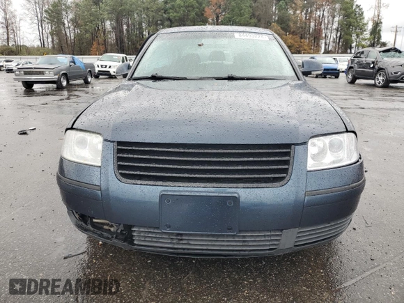 2004 Volkswagen Passat GL with VIN WVWMD63B74P192522, listed as a Copart auction lot 84493224 with 137,689 mi miles and Salvage title. Bid and sale history available at DreamBid. Image 5.